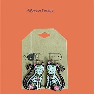 NWT ENAMEL CAT SKELETON HALLOWEEN EARRINGS GREAT GIFT